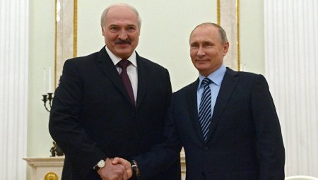 Putin Belarus haqda düz deyir - Lukaşenko