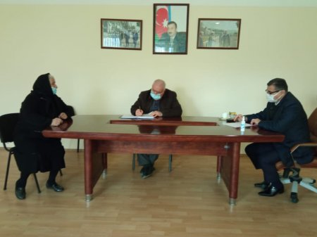 Novruz Aslanov seçiciləri qəbul edib