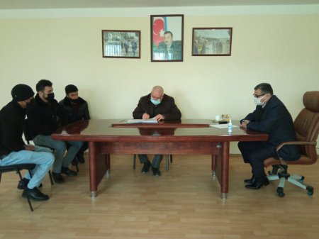 Novruz Aslanov seçiciləri qəbul edib