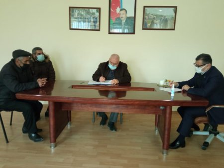 Novruz Aslanov seçiciləri qəbul edib