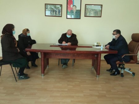 Novruz Aslanov seçiciləri qəbul edib