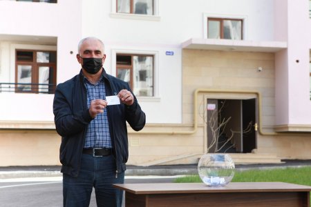 Ramana qəsəbəsində şəhid ailələri və Qarabağ müharibəsi  əlillərinə mənzillər verildi