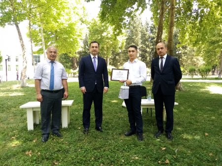 İstedadlı məktəblilərlə görüş keçirilib