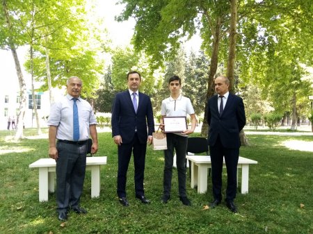 İstedadlı məktəblilərlə görüş keçirilib