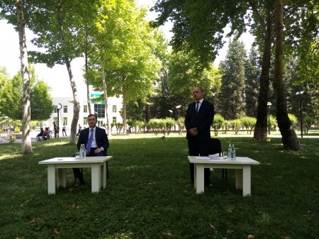 İstedadlı məktəblilərlə görüş keçirilib