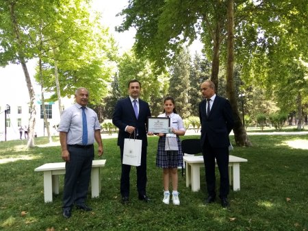 İstedadlı məktəblilərlə görüş keçirilib