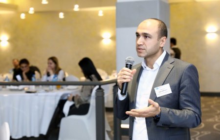 Dövlət Miqrasiya Xidmətinin rəisi Vüsal Hüseynov Alman-Azərbaycan Xarici Ticarət Palatasının üzvləri ilə görüşüb