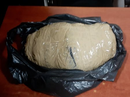 Nəsimi rayonunda narkotik vasitələrin satışını həyata keçirən qadın narkotacir və daha 2 nəfər saxlanılıb