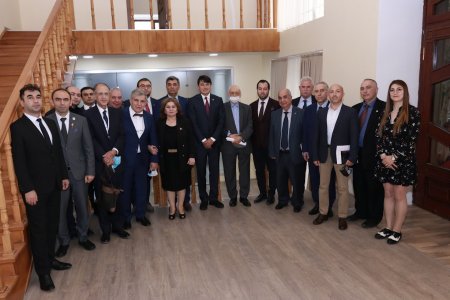 Xaricdə yaşayan azərbaycanlı alimlərin forumunun keçirilməsi     müzakirə olunub