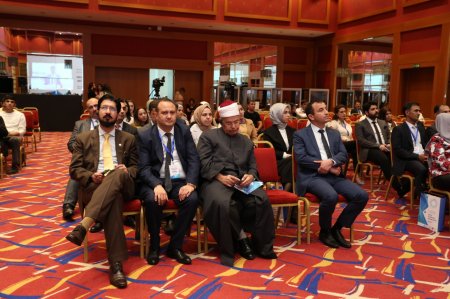 “İslam mədəniyyətində birgəyaşayış təcrübəsi” mövzusunda beynəlxalq simpozium başa çatıb