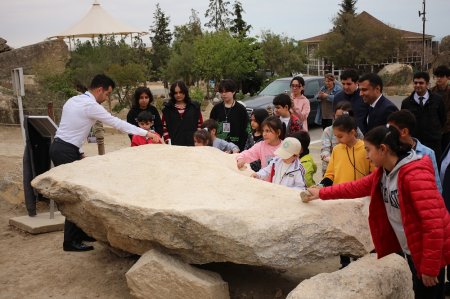 Şəhid övladlarının Qobustan Milli Tarix-Bədii  Qoruğuna ekskursiyası təşkil edilib