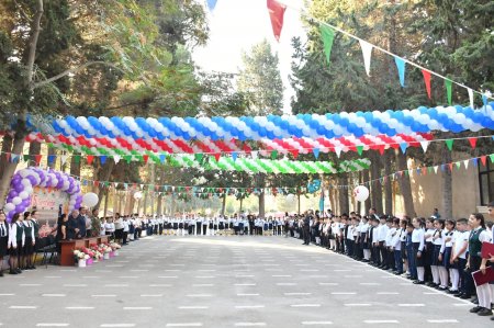 Abşeron-Xızı Regional Təhsil İdarəsinin tabeliyindəki ümumtəhsil müəssisələrində Bilik Günü münasibətilə tədbirlər keçirilib