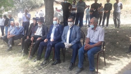 Millət vəkili şəhidimizin ailəsi ilə bir arada - FOTO