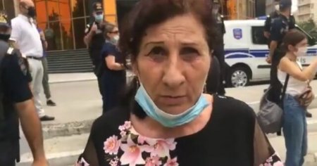 Mərkəzi Bankın qarşısında aksiya: 