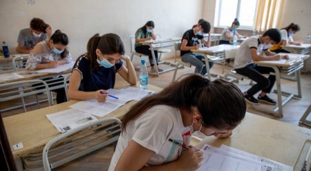 Bu gün 14 mindən çox şagird buraxılış imtahanı verəcək
