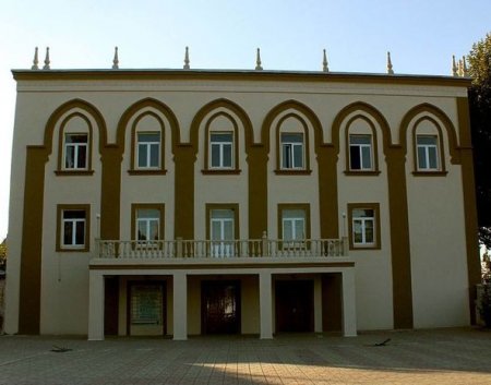 Azərbaycanın Əməkdar artisti xadimə işi axtarır - FOTO
