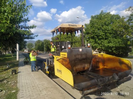 İsmayıllıda avtomobil yolları cari təmir olunur