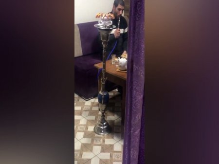 Bakıda karantin qaydalarına əməl etməyən çay evlərində polislər tərəfindən reydlər keçirilib