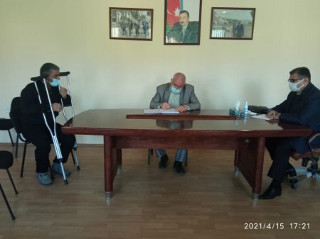 Novruz Aslanovun seçiciləri ilə görüşü davam edir