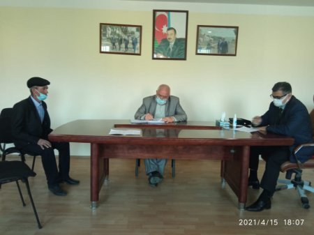 Novruz Aslanovun seçiciləri ilə görüşü davam edir