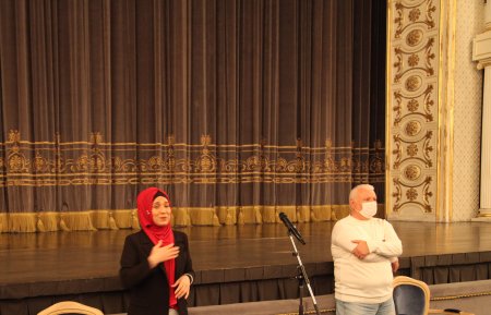 “İnklüziv teatr” layihəsinin iştirakçıları ilə ilk görüş keçirildi