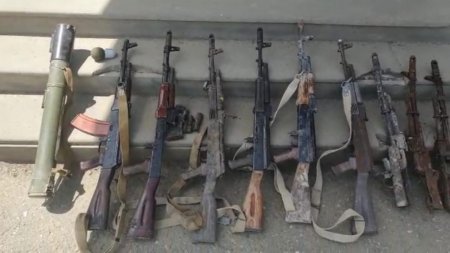 Xocavənddə polis əməkdaşları tərəfindən silahlar aşkar edilib