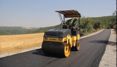 İsmayıllıda kənd yollarının tikintisi davam etdirilir