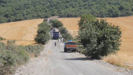 İsmayıllıda kənd yollarının tikintisi davam etdirilir