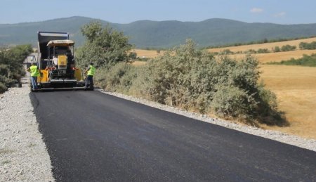 İsmayıllıda kənd yollarının tikintisi davam etdirilir