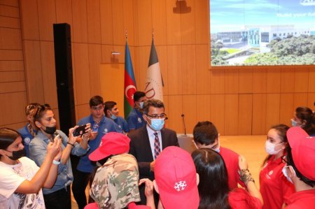 “Qaliblər düşərgəsi” maraqlı ekskursiya və qonaqları ilə davam edir