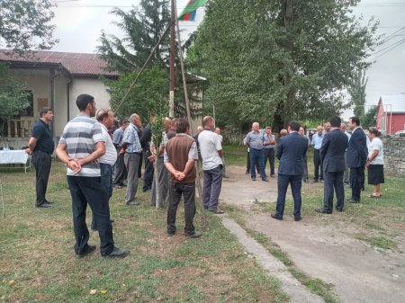 İsmayıllının Topçu kəndində sakinlərlə görüş keçirilib