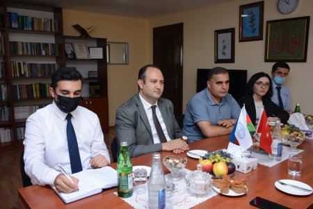 Yozgat Bozok Universitetinin rektoru Azərbaycan İlahiyyat İnstitutunda olub