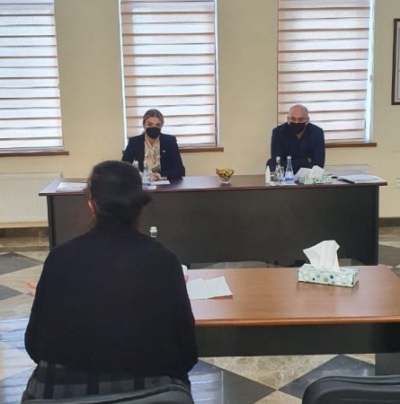Milli Məclisin deputatı vətəndaşların şikayətlərini dinləyib