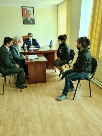 Novruz Aslanov seçicilərini qəbul edib