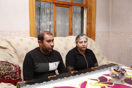 Nazir Sahil Babayev Gəncədə erməni terroru nəticəsində şəhid olmuş azyaşlı Narının yaxınları və valideynləri şəhid olmuş azyaşlı Nilayla görüşüb