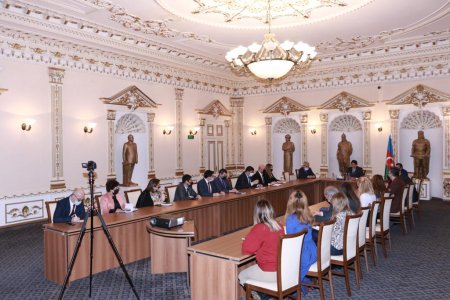 Dövlət Komitəsinin əməkdaşlarına orden və medallar təqdim olunub