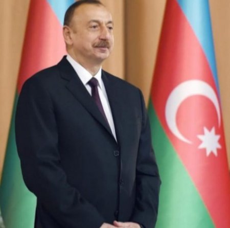 Azərbaycan Respublikasının Prezidenti, Ali Baş Komandan, Yeni Azərbaycan Partiyasının sədri  Zati-Aliləri  cənab İlham Əliyevə