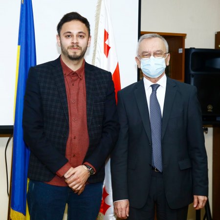 Gənc azərbaycanlı jurnalistlər Ukraynanın Gürcüstandakı səfiri ilə görüşüblər