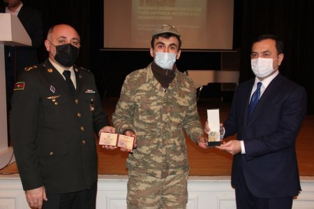 Şəhid ailələrinə və Vətən müharibəsi iştirakçılarına medallar təqdim olunub