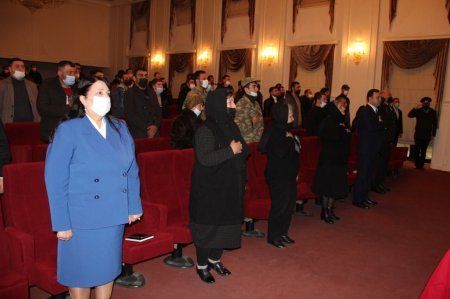 Şəhid ailələrinə və Vətən müharibəsi iştirakçılarına medallar təqdim olunub
