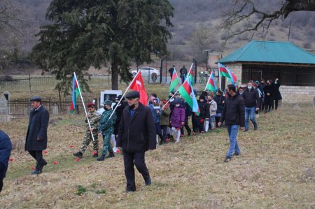İsmayıllıda şəhidin xatirəsinə inşa edilmiş bulağın açılışı olub