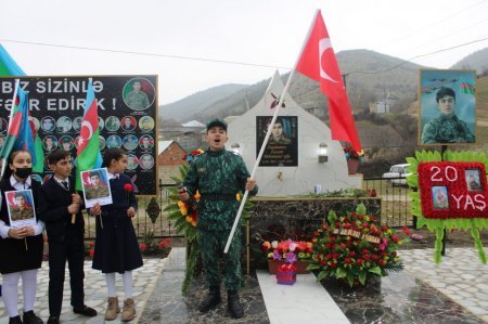 İsmayıllıda şəhidin xatirəsinə inşa edilmiş bulağın açılışı olub