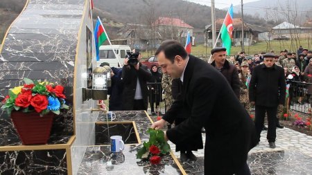 İsmayıllıda şəhidin xatirəsinə inşa edilmiş bulağın açılışı olub