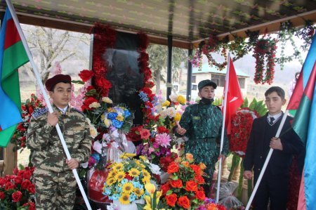 İsmayıllıda şəhidin xatirəsinə inşa edilmiş bulağın açılışı olub