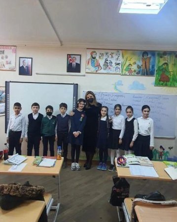 Könül Nurullayeva Nizami rayonunda yerləşən təhsil ocaqlarına baş çəkib