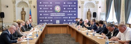 Gürcüstanın Kvemo Kartli regionunun qubernatoru Diasporla İş üzrə Dövlət Komitəsində olub
