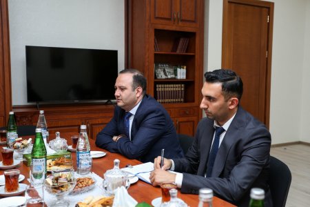 İslam Gənclər Təşkilatının prezidenti İlahiyyat İnstitutunda olub