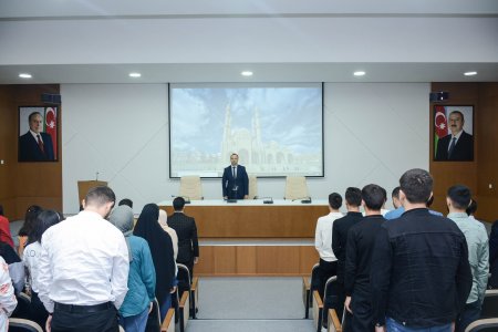 Azərbaycan İlahiyyat İnstitutunun (Aİİ) rektoru Aqil Şirinov I kurs tələbələri ilə görüşüb