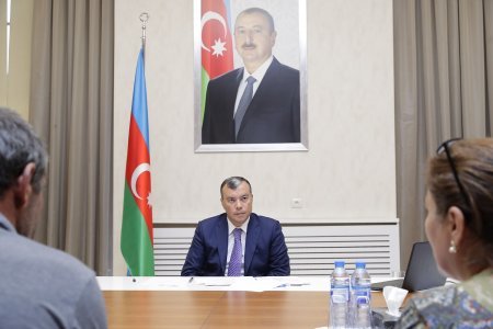 Nazir Sahil Babayev Xızı rayonunda vətəndaşları qəbul edib