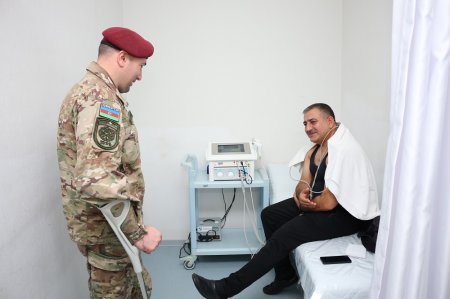 Reabilitasiya kursu keçən müharibə əlilləri ilə növbəti görüş olub